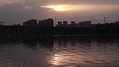 1080城市日落夕阳水面空镜实拍视频的预览图